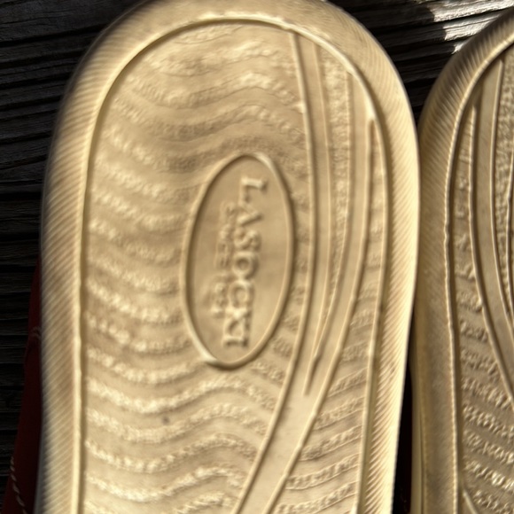 Leather and suede walking shoes - Picture 7 of 8